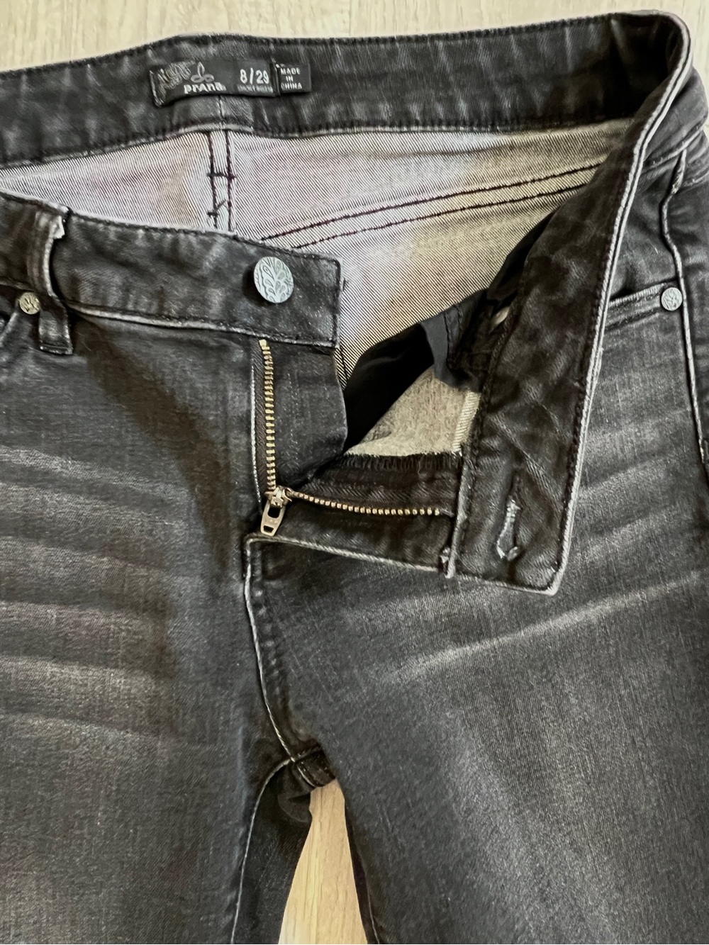 prAna Geneva Bootcut Jeans Womens 8/29 Short Black Organic Cotton Stretch Denim - Picture 6 of 10